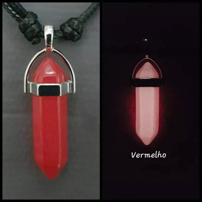 Colar de pedra hexagonal fluorescente luminosa, colar com pingente de couro, de cristal natural brilhante no escuro, pedra de bala