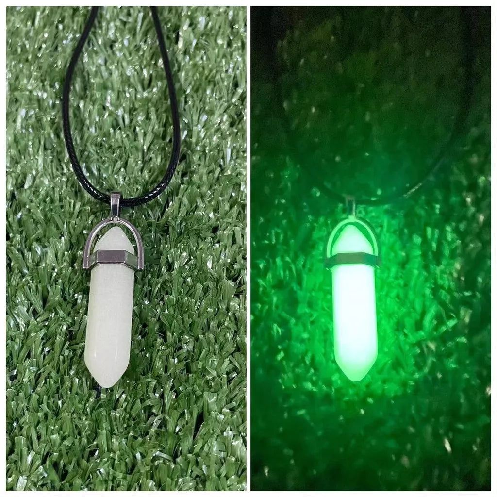 Colar De Pedra Hippie Quartzo Lua Natural Brilha No Escuro azul ou verde cordão preto ajustavel