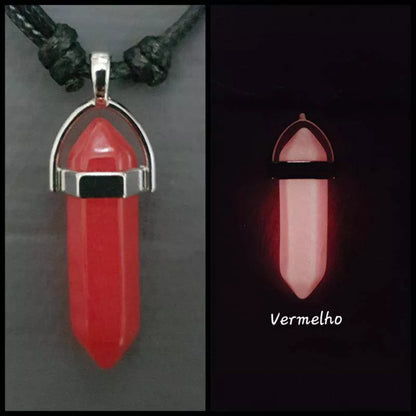 Colar de pedra hexagonal fluorescente luminosa, colar com pingente de couro, de cristal natural brilhante no escuro, pedra de bala