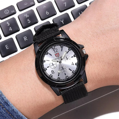 Relógio De Homens Do Exército De Nylon Tecido Canvas Strap Militar Relógios De Quartzo Masculinos Casual Fresco Esporte Round Dial Dos Wristw