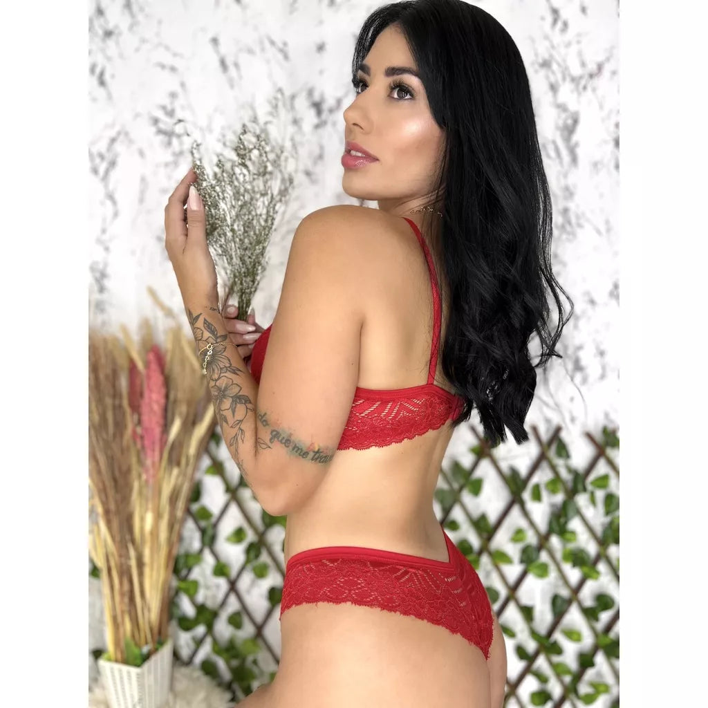 Conjunto com Bojo Bella Sutiã Calcinha Lingerie Fio Dental Sexy Sensual Renda