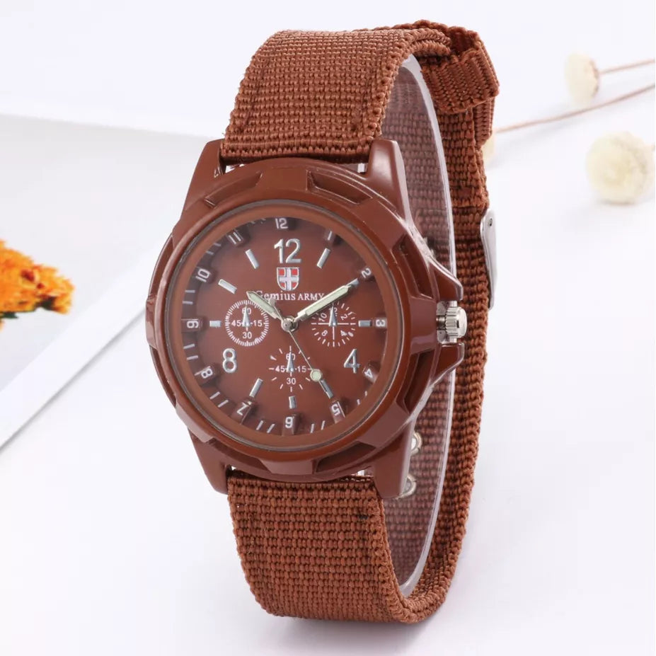 Relógio De Homens Do Exército De Nylon Tecido Canvas Strap Militar Relógios De Quartzo Masculinos Casual Fresco Esporte Round Dial Dos Wristw