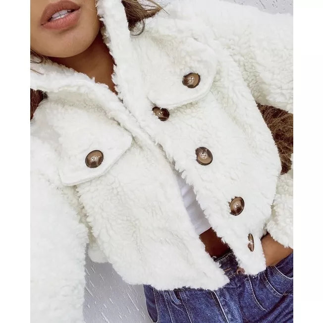 Casaquinho Feminino Teddy Casaco de frio Pelo de Carneiro Lançamento Outono e Inverno luxo total