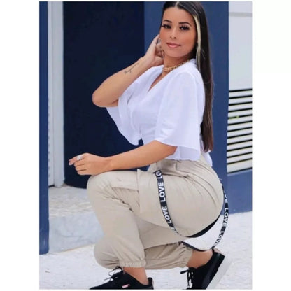 Calça Jogger Cargo Feminina Tactel com suspensório e bolsos Laterais