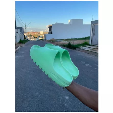 Chinelo Masculino e Feminino Slide Nuvem Yezziy Confortável