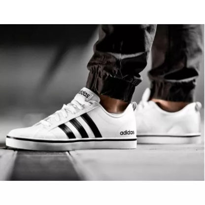 Tênis Unissex Adidas