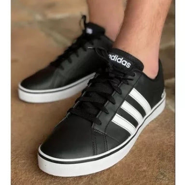 Tênis Unissex Adidas